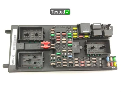 Jaguar GX53-14F041-AC / GX5314F041AC F-TYPE Coupe (X152) 2016 Boîte à fusibles - Image 1