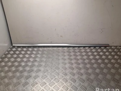 Mercedes-Benz A 167 730 65 07 / A1677306507 GLE (W167) (2019 ...) 2019 Décoration de cadre de verre porte - Image 1