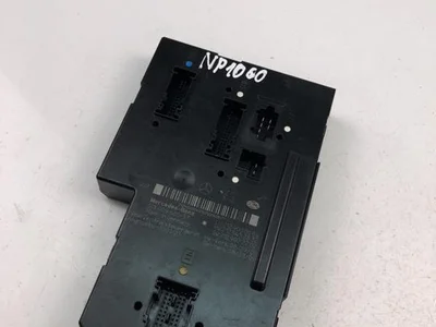 Mercedes-Benz 2129000004 E-CLASS (W212) 2012 Boîte à fusibles - Image 1