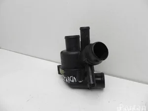 Land Rover AH22-8575-AF / AH228575AF DISCOVERY IV (L319) 2013 Boîtier du thermostat