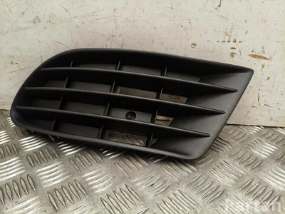 Volkswagen 5M08536669B9 GOLF PLUS (5M1, 521) 2012 Grill - Image 1