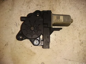 Volvo 970713-102 / 970713102 V70 III (BW) 2014 Window lifter motor Left Front