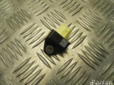 Lexus 89831-47050 / 8983147050 RX (_L2_) 2016 Capteur d'impact (systèmes d'airbag) - Image 1