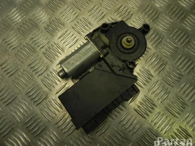 Audi 8E1 959 802 E / 8E1959802E A4 (8E2, B6) 2003 Moteur de lève-vitre - Image 1