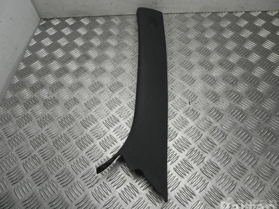 Mercedes-Benz A 204 690 45 26 / A2046904526 C-CLASS Coupe (C204) 2012 Tapisserie voiture - Image 1