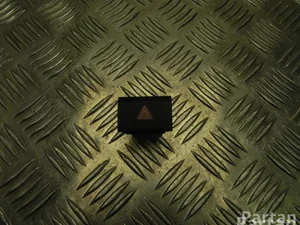 Audi 8P0 941 509 C / 8P0941509C A3 Sportback (8PA) 2009 Éclairage d'urgence / interrupteur de danger