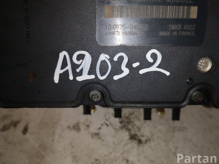 VOLVO 8671224 XC90 I 2003 Control unit ABS Hydraulic 