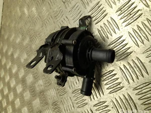 Polestar P6608007369 4 2025 Pompe à eau supplémentaire