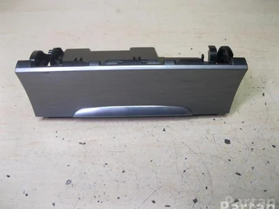 Volkswagen 3C0 863 284 K / 3C0863284K PASSAT (362) 2011 Cendrier - Image 1