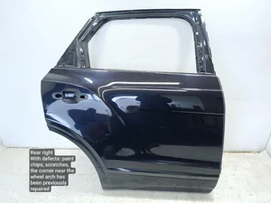 Bentley BENTAYGA 2017 Puerta Right Rear