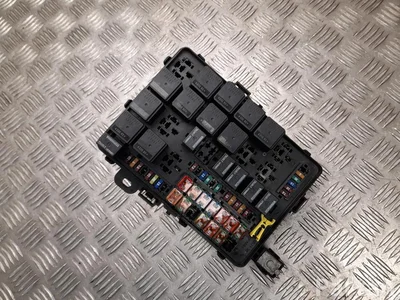 Maserati 670008651 GHIBLI (M157) 2015 Sicherungkasten - Bild 1