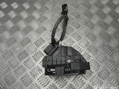 Ford BM5A-A26413-AH / BM5AA26413AH FOCUS III Box Body / Hatchback 2018 Serrure de porte Left Rear - Image 1