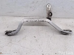 Mercedes-Benz A2056100065 C-CLASS (W205) 2015 Sonstige Halterungen (Aufhängung)