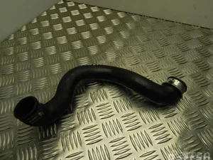 Mercedes-Benz A 204 501 3082 / A2045013082 C-CLASS (W204) 2008 Tuyau de radiateur