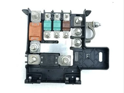 Jeep Wrangler JL 2021 Fuse Box - Image 1