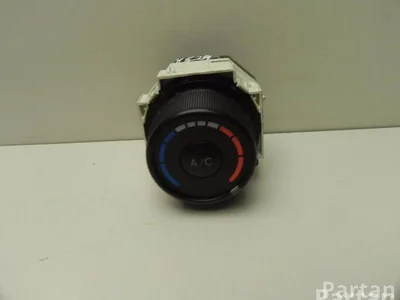 Toyota 758818 YARIS (_P9_) 2008 Appareil de commande - Image 1