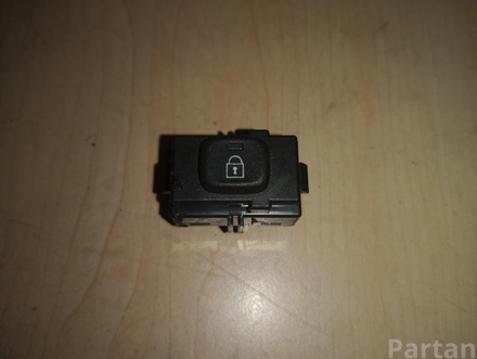 VOLVO 31275374 S60 II 2010 Safety switch for central locking system