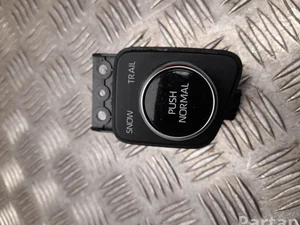 Toyota 75N569 Yaris Cross XP210 2022 Multiple switch