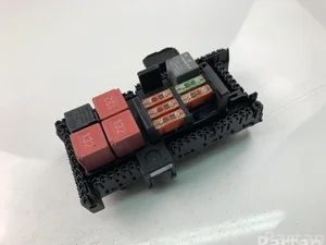 Mercedes-Benz A2059068501 C-CLASS (W205) 2016 Boîte à fusibles