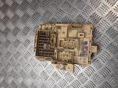 Hyundai 91951-J9050 / 91951J9050 KONA 2022 Caja de fusibles - Imagen 1