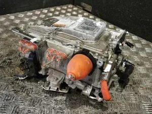 Toyota G9200-52010 / G920052010 YARIS (_P13_) 2014 Onduleur avec convertisseur