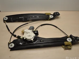 BMW 7182105 ; 7182085 ; 0130822514 ; 7046031 / 7182105, 7182085, 0130822514, 7046031 7 (F01, F02, F03, F04) 2010 Lève-vitre Left Front