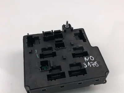Volvo 31473770 V90 II 2018 Fuse Box - Image 1