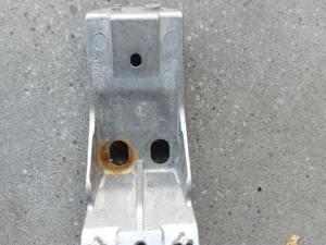 Land Rover J8A2-042K50-A / J8A2042K50A RANGE ROVER VELAR (L560) 2017 Support / montage