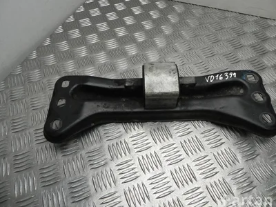 Mercedes-Benz A 212 242 22 01 / A2122422201 E-CLASS (W212) 2012 Support moteur - Image 1