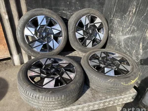 Hyundai 52910-BE300 / 52910BE300 Kona II 2023 Jantes en alliage complect 5x114  R18 EJ 7.0 ET50