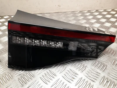 Toyota 81590-0DB80 / 815900DB80 Yaris Cross XP210 2022 Feu arrière - Image 1