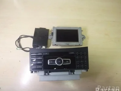 Mercedes-Benz A 212 900 64 17, A 212 901 38 04, A 166 902 56 04, A212 901 01 03, A 212 902 36 03 / A2129006417, A2129013804, A1669025604, A2129010103, A2129023603 E-CLASS (W212) 2013 Radio / lecteur CD - Image 1