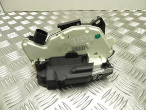 Volkswagen 1S1 837 016 B / 1S1837016B UP (121, 122, BL1, BL2) 2012 Serrure de porte Right Front