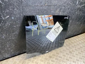 Mercedes-Benz A2937350400 EQC (N293) 2020 Vitre de porte Right Rear