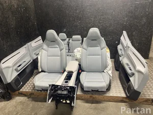 Polestar 4 2025 Sėdynių komplektas Durų panelė Porankis