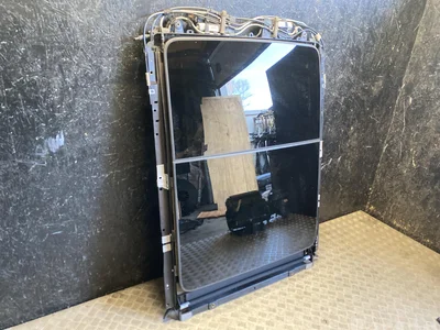 Mercedes-Benz A16082121423 C-Class estate (S206) 2022 Toit ouvrant - Image 1