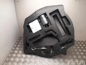 Maserati 670031774 GHIBLI (M157) 2015 Tool box