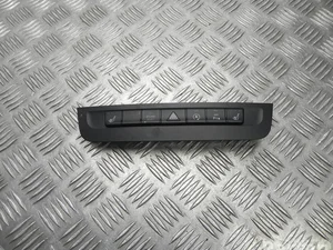 Mercedes-Benz A2469057302 GLA-CLASS (X156) 2016 Commutateur multiple