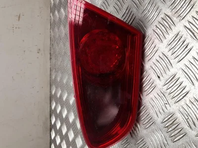 Seat 1P0945108F LEON (1P1) 2010 Feu arrière - Image 1