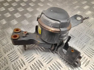 Toyota FCD500 YARIS (_P13_) 2016 Support moteur