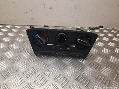 Hyundai 97250-C8410, 97250-C80XX / 97250C8410, 97250C80XX i20 (GB) 2018 Contrôle automatique de la climatisation - Image 1