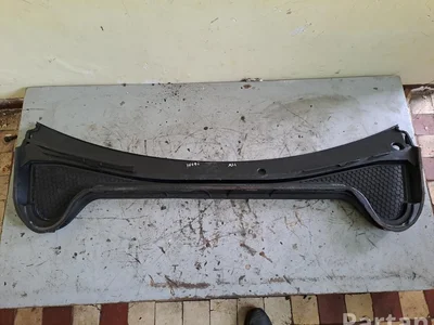 BMW 5 Touring (F11) 2012 Garniture de capot d'essuie glace - Image 1