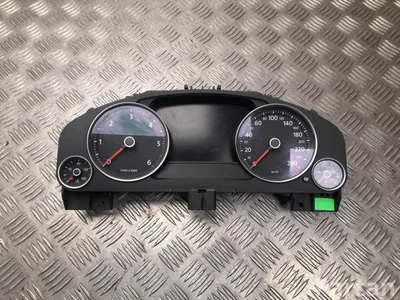 Volkswagen 7P6 920 883 L / 7P6920883L TOUAREG (7P5) 2017 Kombiinstrumente km/h Automatikgetriebe - Bild 1