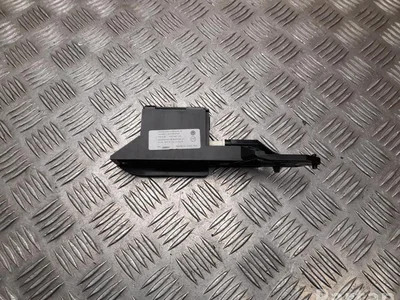 Volkswagen 3G9 862 159 / 3G9862159 PASSAT Variant (3G5) 2018 Boucle de verrouillage avec moteur pour la rétraction - Image 1