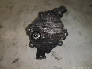 Volvo 30677904 S60 I 2004 Pompe à vacuum