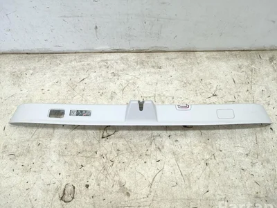 Mercedes-Benz A2947402600 EQE SUV (X294) 2024 Un autre détail de finition - Image 1