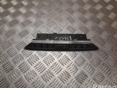 Škoda 5E3925200G Octavia Mk4 Combi 2024 Mehrfachschalter - Bild 1