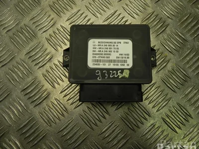 Mercedes-Benz A 246 900 30 14 / A2469003014 CLA Coupe (C117) 2015 Unité de commande pour frein de stationnement électromécanique - Image 1