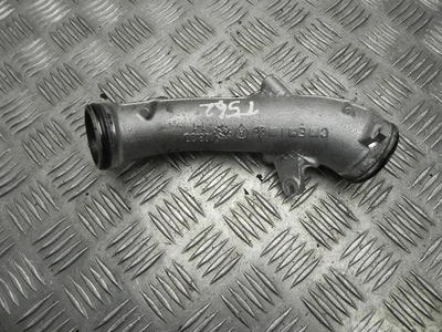 Mercedes-Benz A 654 098 04 00 / A6540980400 C-Class estate (S206) 2022 Prise d'air / Conduit d'air d'admission - Image 1