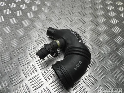 Fiat 51897510 500L (351_, 352_) 2013 Prise d'air / Conduit d'air d'admission - Image 1